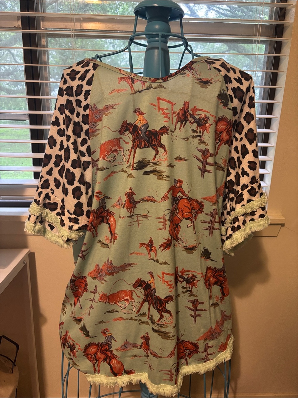 Western Cowboy Print Contrast Sleeve Top - Mint & Brown